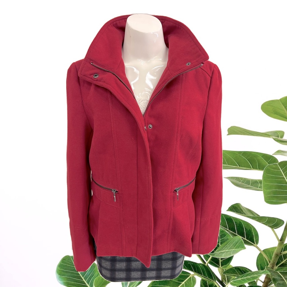 EXPRESS WOMEN PEA COAT INDEEP RED COLOUR ZIPPER AND TWO ZIPPED POCKETS SIZE L